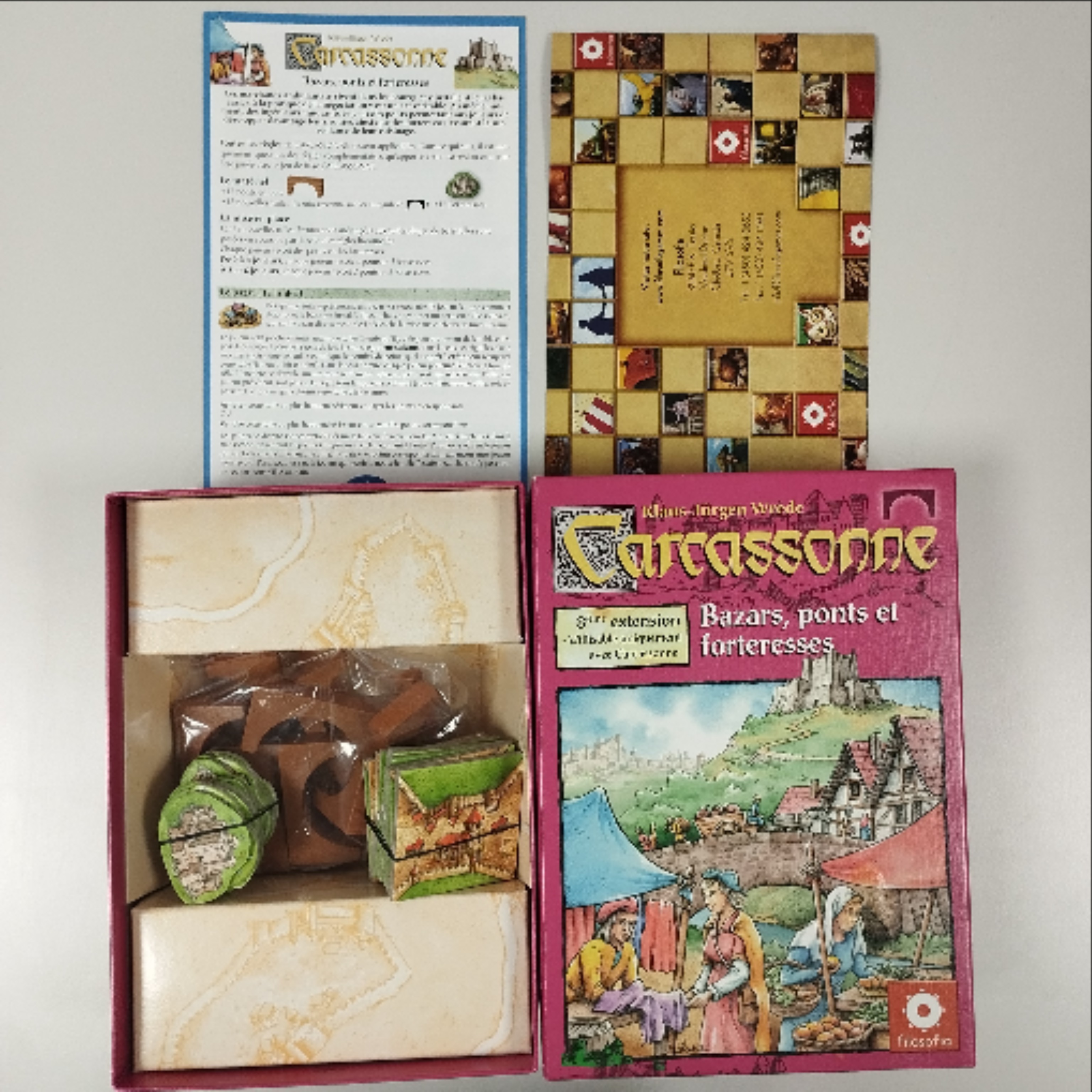 Voir photo 4 de Jeu de société : Carcassonne + extension rivière + extension bazar, ponts et forteresses Jeu de société : Carcassonne + extension rivière + extension bazar, ponts et forteresses Très bon état - Vue 4 -